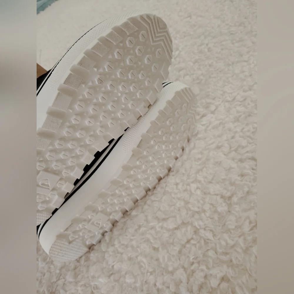 Quiksilver Sub Zero Hi Boy's Size 5 Winter Fur Lined Snow Boots .